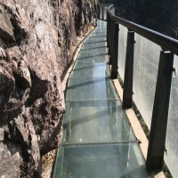 蘇州某景區(qū)玻璃棧道檢測