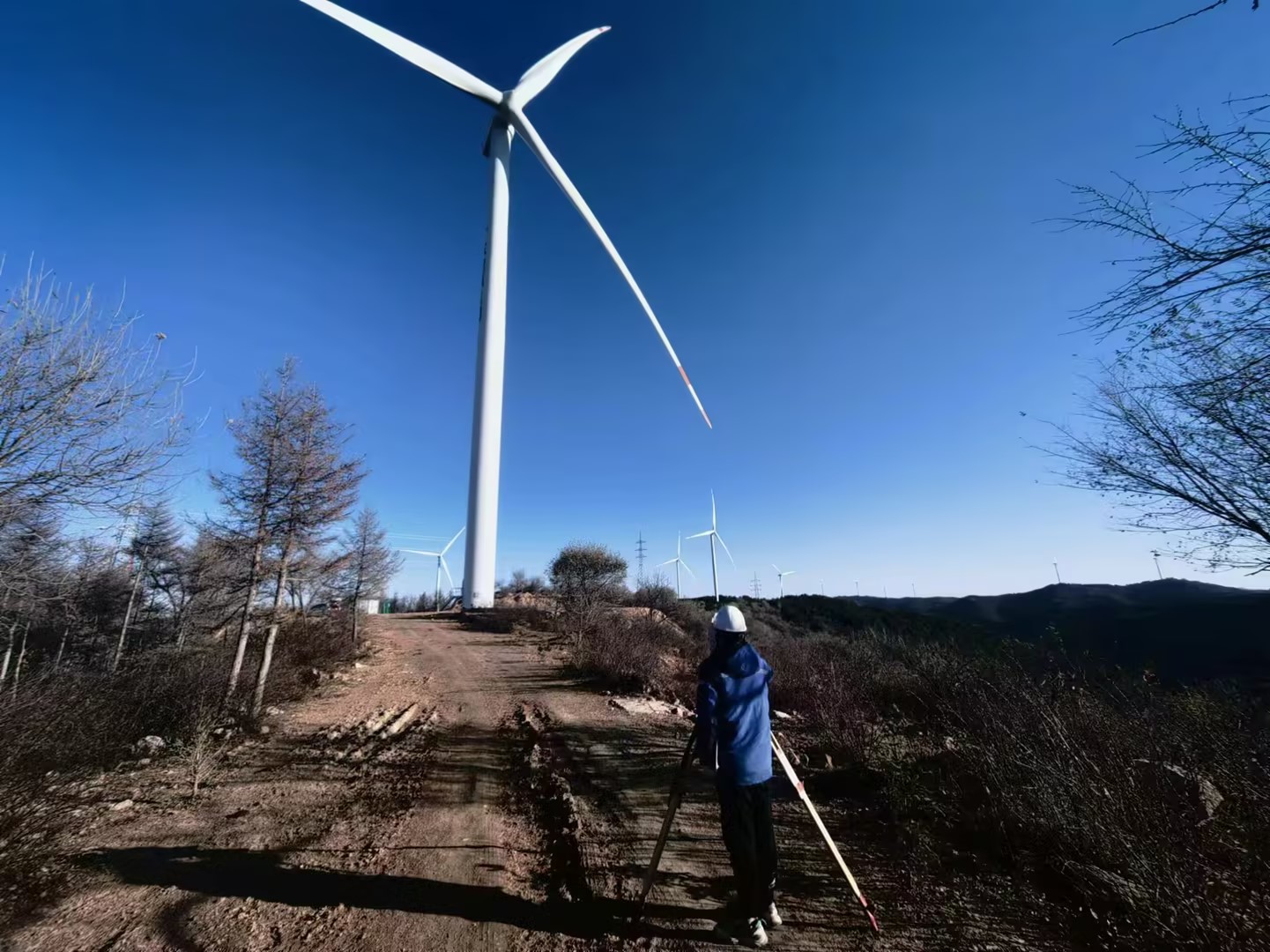 山西粵鑫風電場風機二期沉降觀測及一期垂直度、水平度檢測1